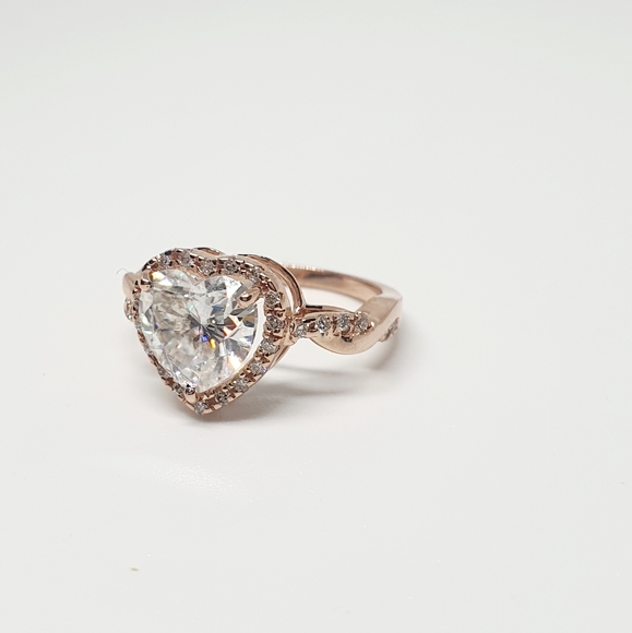 2 Carat Heart Cut Moissanite Bridal Ring Set - Picture 4 of 11